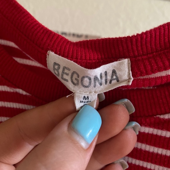 Cute top - Picture 2 of 3